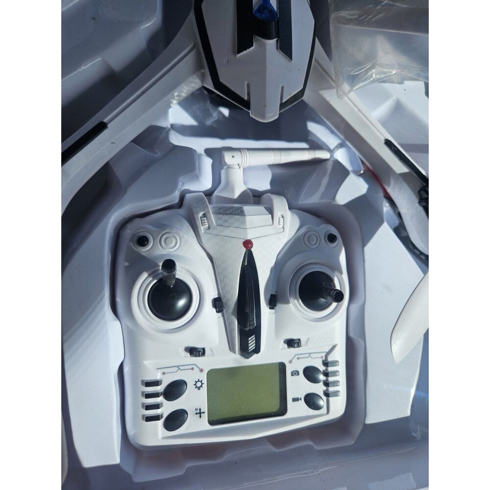 World Tech Toy Prowler Camera RC Drone 720p Photo/Video Camera White 3 Speed - Picture 2 of 11